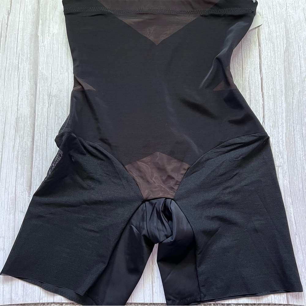 SuperPower Shorts
HONEYLOVE
